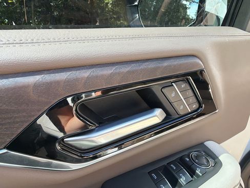 Used 2026 GMC Yukon Denali AWD/4WD image 21