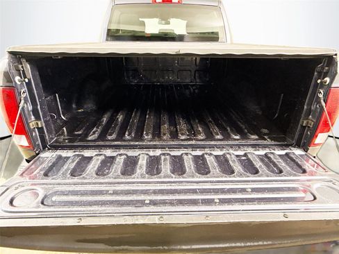 Used 2016 RAM 1500 Express image 25