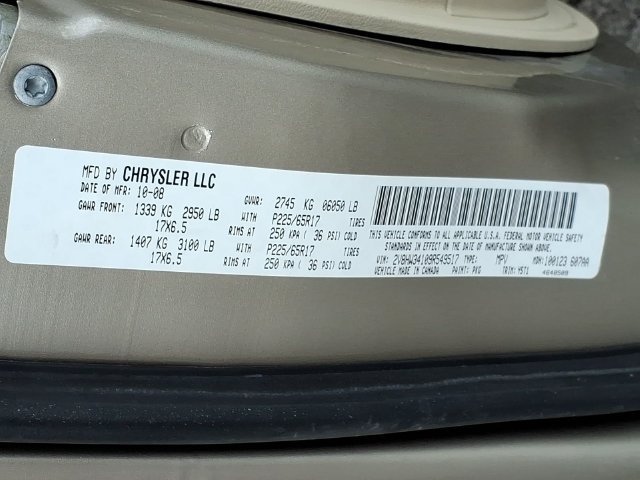 Used 2009 Volkswagen Routan SE FWD image 28