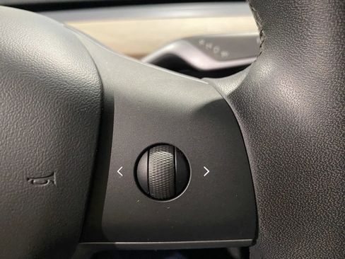 Used 2020 Tesla Model 3 image 16