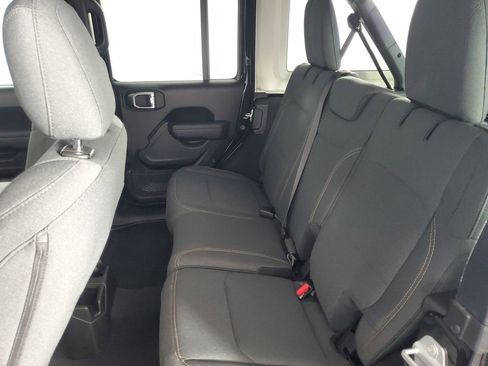 Used 2025 Jeep Wrangler Sport image 13