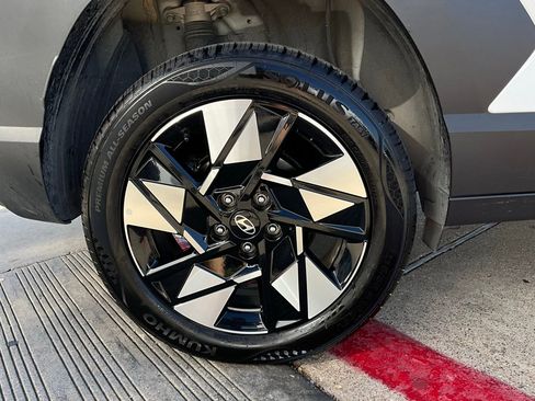 Used 2025 Hyundai Kona SEL image 8