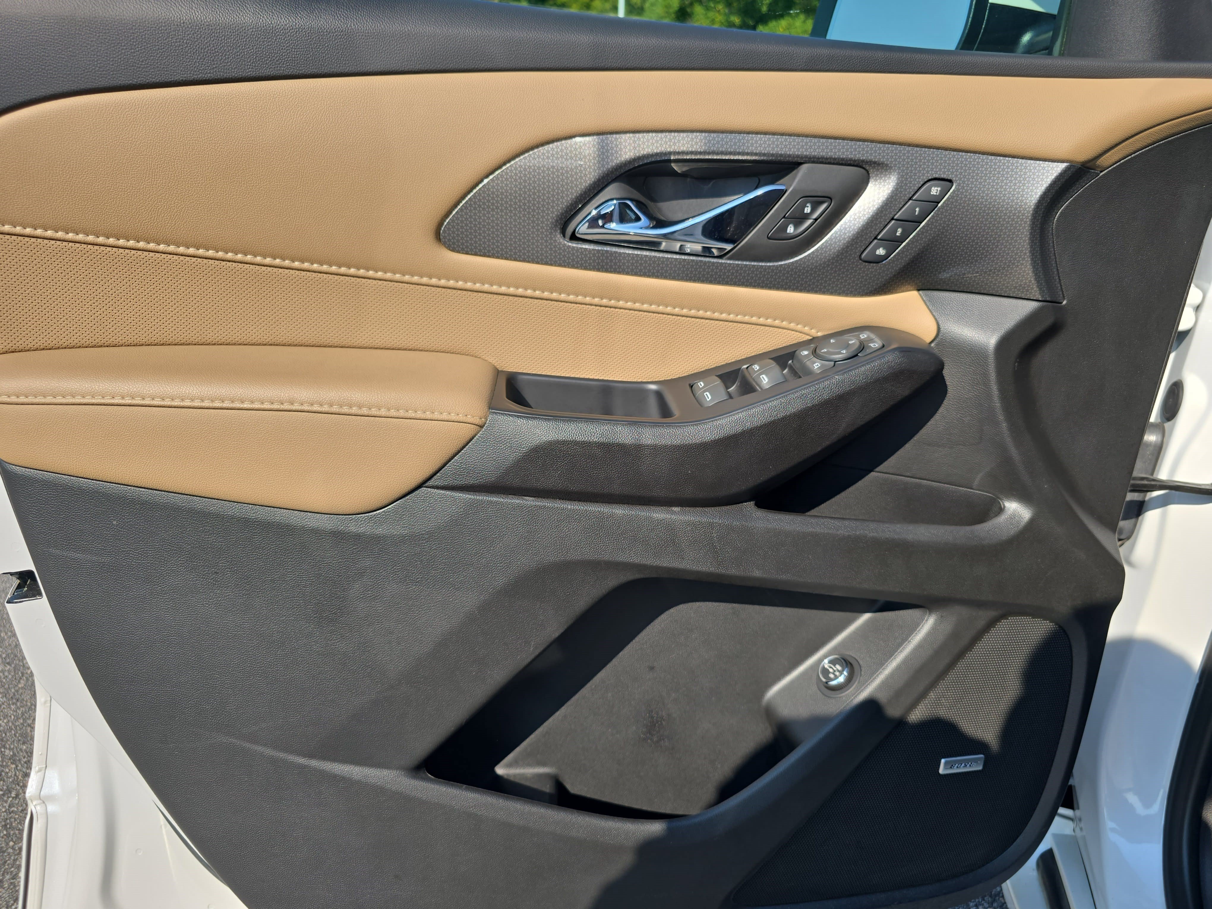 Used 2022 Chevrolet Traverse Premier AWD/4WD image 29