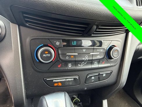 Used 2019 Ford Escape SEL AWD/4WD image 36