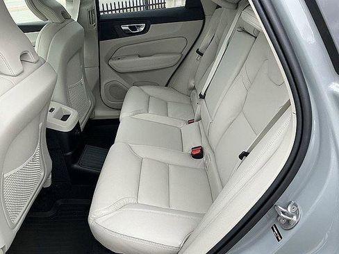 New 2026 Volvo XC60 T8 Ultra w/ Climate Package AWD/4WD image 13