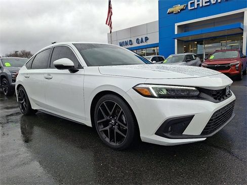 Used 2024 Honda Civic Sport Touring image 2