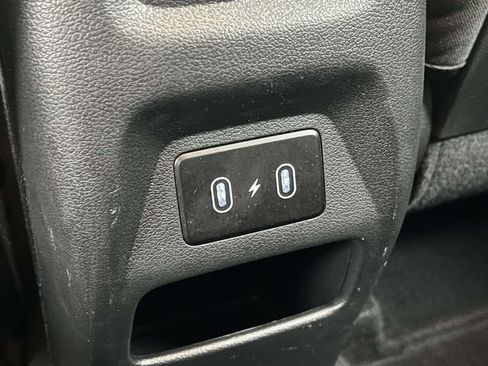Used 2025 Hyundai Venue SEL FWD image 22