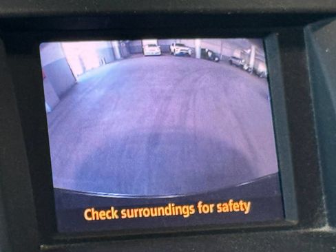 Used 2011 Toyota Highlander Limited w/ Tow Pkg AWD/4WD image 24