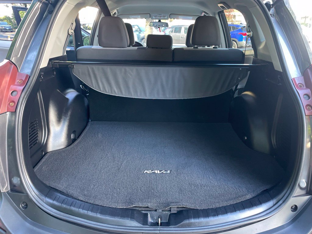 Used 2013 Toyota RAV4 LE AWD/4WD image 21