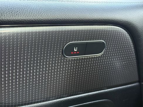 Certified 2022 Mercedes-Benz GLB 250 image 3