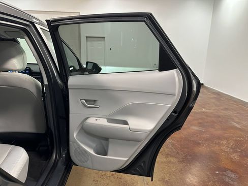 Used 2025 Hyundai Kona SEL AWD/4WD image 83