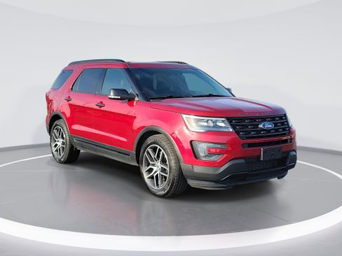 Used 2016 Ford Explorer Sport image 2