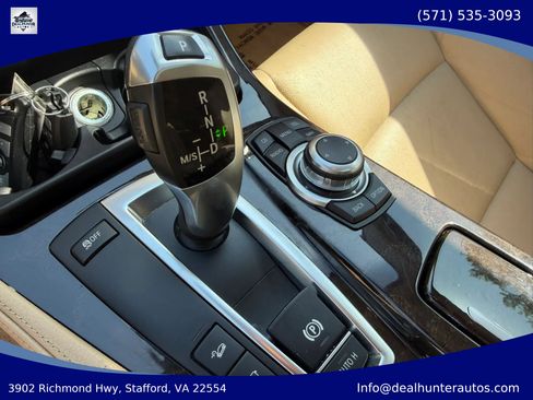 Used 2011 BMW 550i xDrive Sedan AWD/4WD image 24