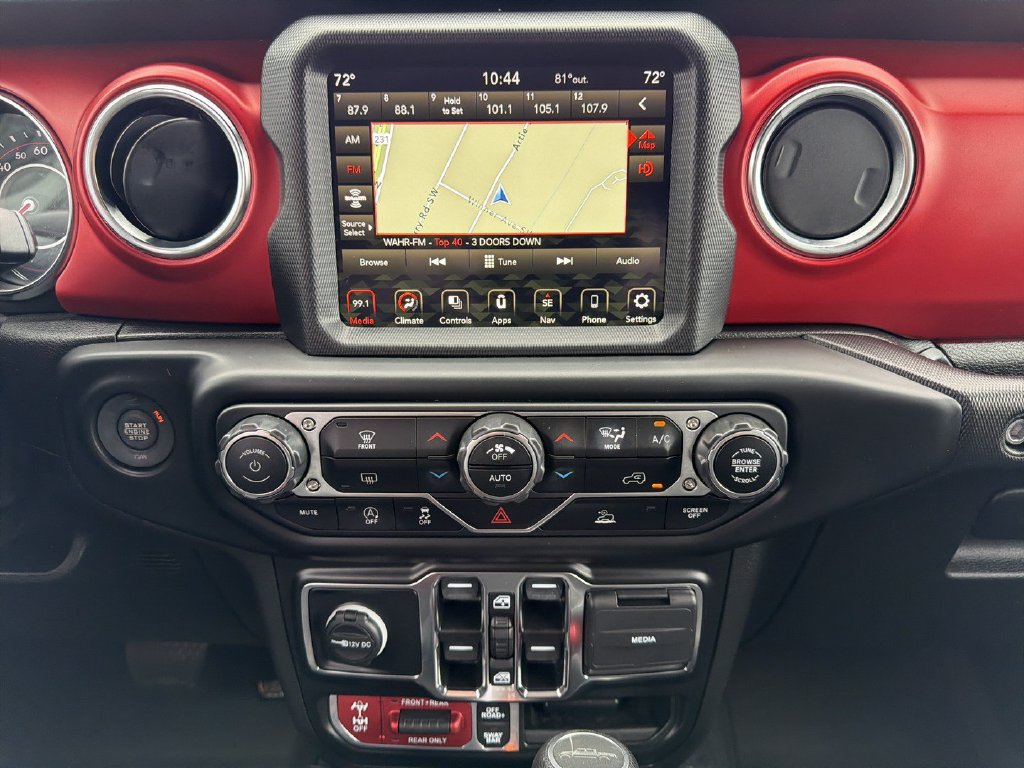 Used 2022 Jeep Gladiator Rubicon w/ LED Lighting Group AWD/4WD image 17