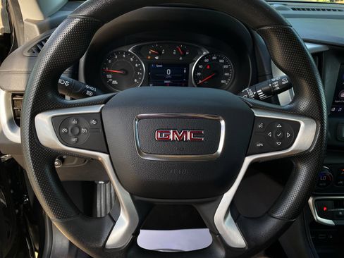 Used 2024 GMC Terrain SLE w/ Driver Convenience Package FWD image 20