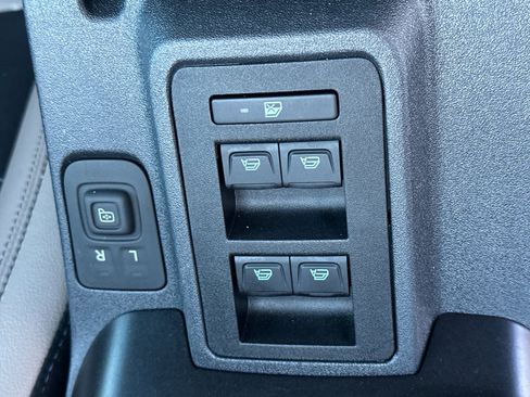 Used 2022 Ford Bronco Wildtrak image 11