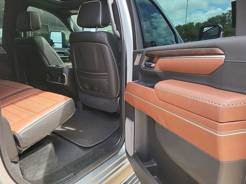 Certified 2026 GMC Sierra 2500 Denali Ultimate AWD/4WD image 27