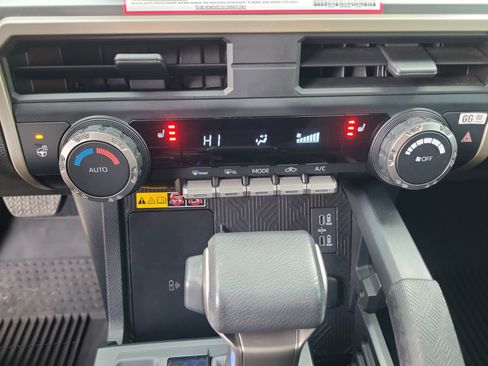 Certified 2024 Toyota Tacoma SR5 image 17