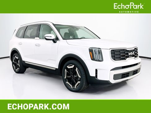 Used 2025 Kia Telluride S AWD/4WD image 1