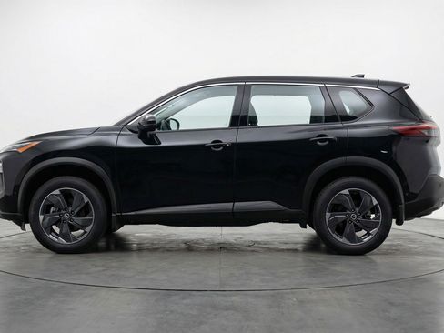 Used 2025 Nissan Rogue SV image 5