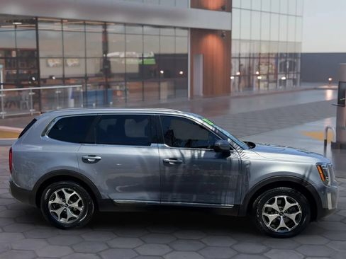 Used 2022 Kia Telluride EX w/ Towing Package AWD/4WD image 7