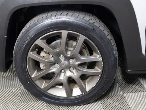 Used 2016 Jeep Renegade 75th Anniversary image 46