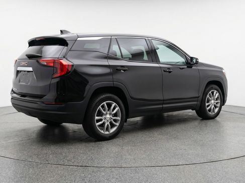 Used 2024 GMC Terrain SLT AWD/4WD image 9