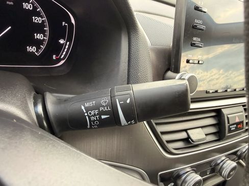 Used 2018 Honda Accord LX image 30