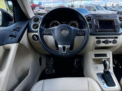 Used 2016 Volkswagen Tiguan SE AWD/4WD image 7