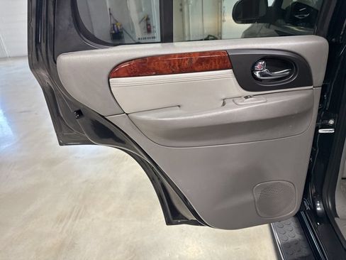 Used 2008 GMC Envoy Denali w/ Sun And 6-Disc Cd Package RWD image 30