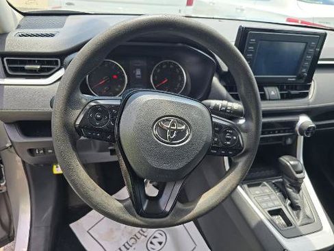 Used 2021 Toyota RAV4 XLE AWD/4WD image 21