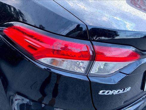 Used 2024 Toyota Corolla LE FWD image 28