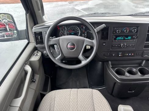 Used 2025 GMC Savana 3500 LT w/ LT Preferred Equipment Group RWD image 16