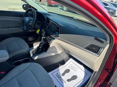 Used 2018 Hyundai Elantra SE w/ Cargo Package FWD image 10