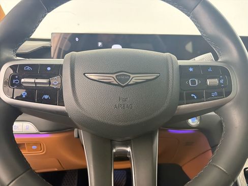 Used 2025 Genesis GV80 3.5T Advanced AWD/4WD image 16