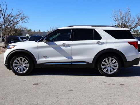 Used 2024 Ford Explorer King Ranch w/ Technology Package image 2