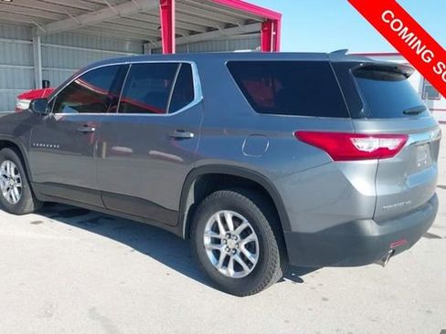 Used 2020 Chevrolet Traverse LS image 3
