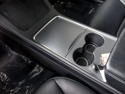 Used 2022 Tesla Model 3 Long Range image 32