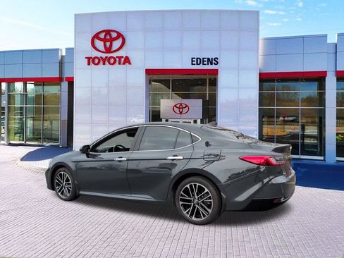 Used 2025 Toyota Camry XLE image 29