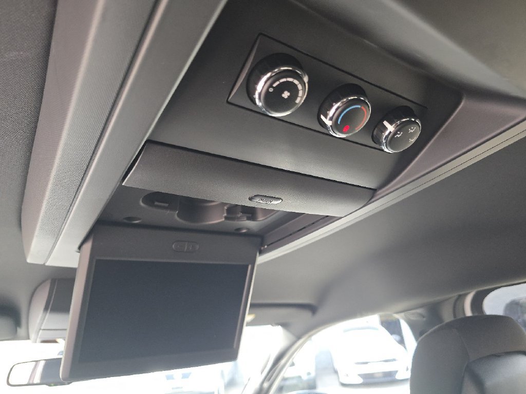 Used 2017 Dodge Grand Caravan SE FWD image 3