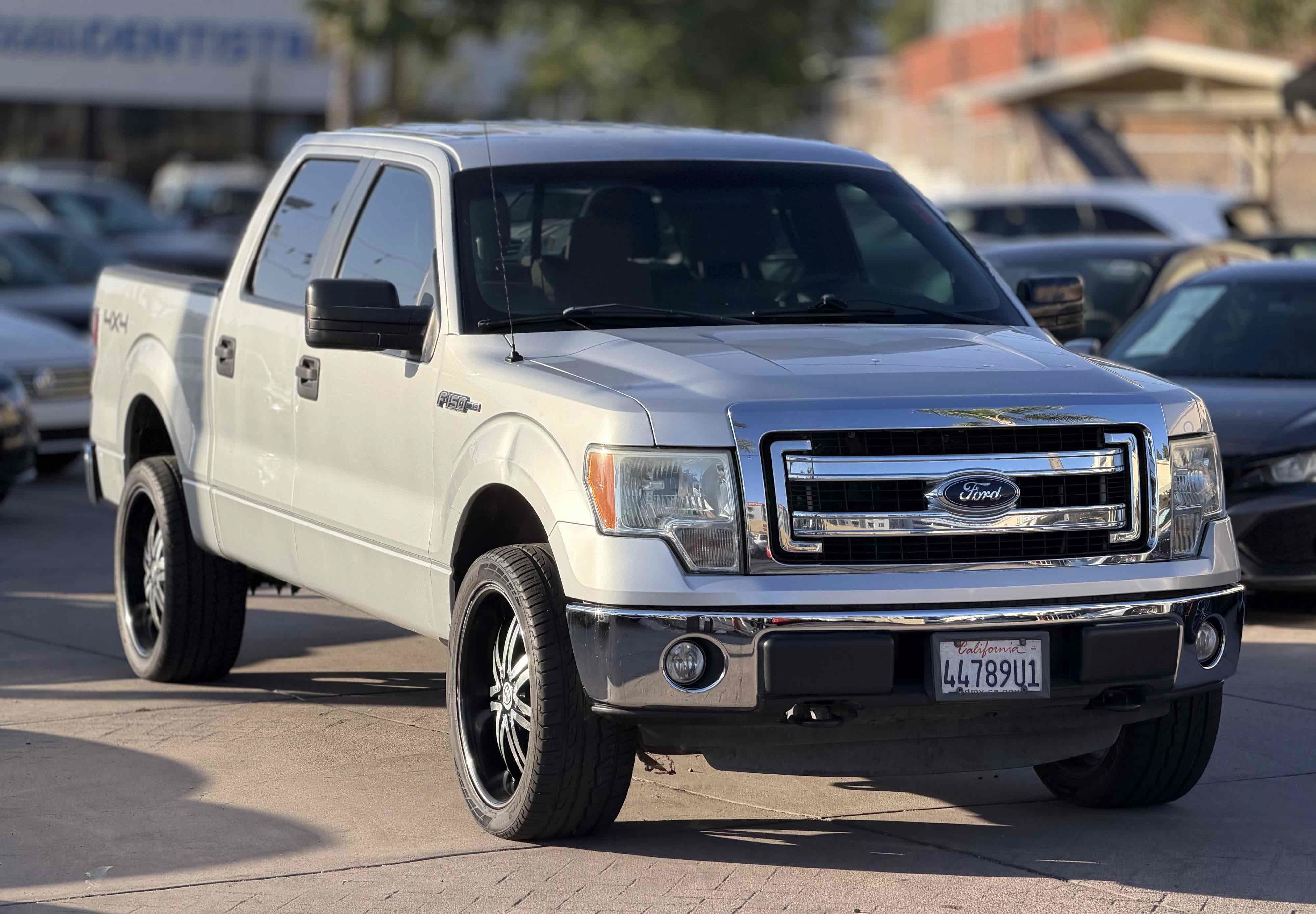Used 2014 Ford F150 XLT AWD/4WD image 4