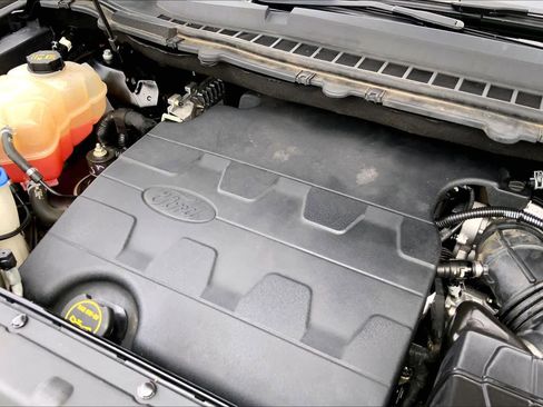 Used 2017 Ford Edge Titanium w/ Equipment Group 302A image 27