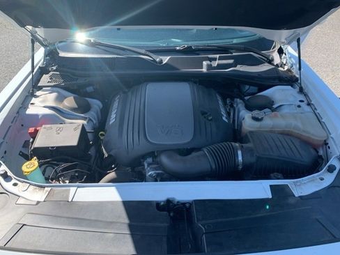 Used 2022 Dodge Challenger R/T w/ Plus Package image 10