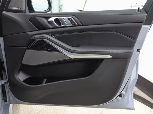 New 2026 BMW X5 xDrive40i w/ Executive Package image 29