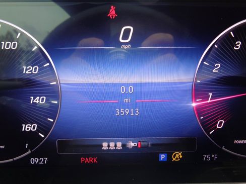 Used 2023 Mercedes-Benz C 300 4MATIC Sedan image 17