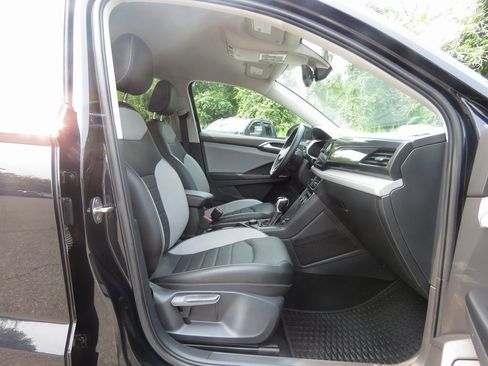 Used 2022 Volkswagen Taos SEL image 14