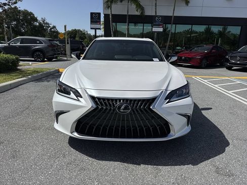 Used 2025 Lexus ES 350 w/ Premium Package FWD image 8