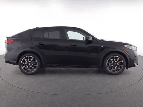 Used 2026 BMW X2 xDrive28i AWD/4WD image 2
