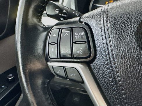 Used 2019 Toyota Highlander XLE AWD/4WD image 24