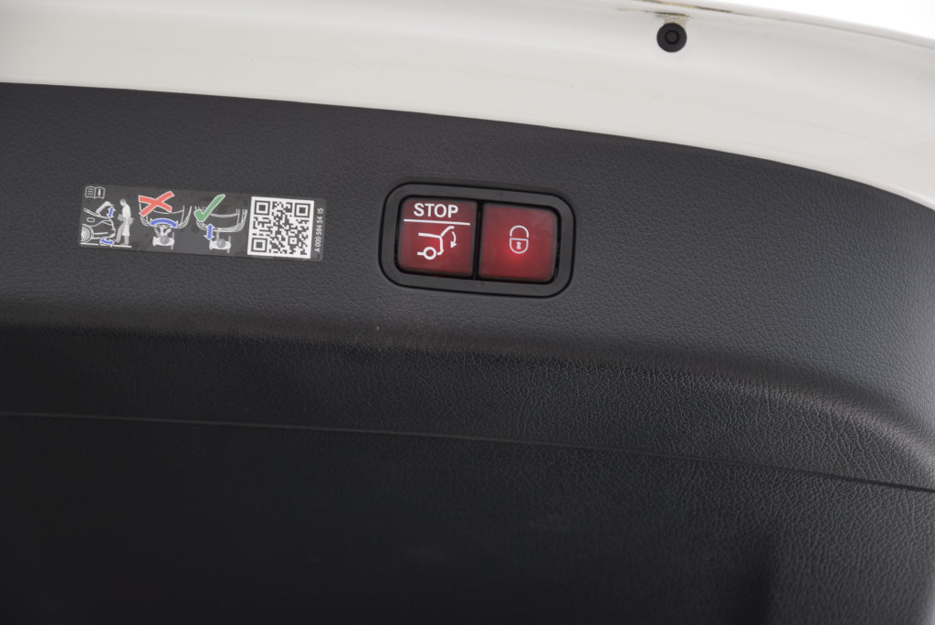 Certified 2025 Mercedes-Benz GLC 350e 4MATIC image 30